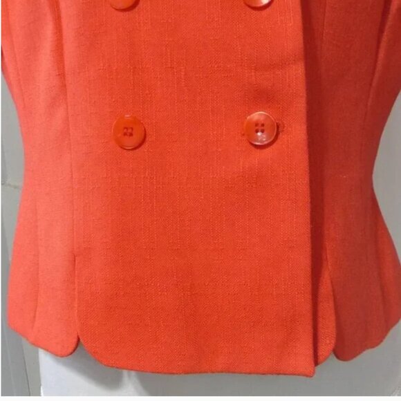 LE SUIT SIZE 10 PETITE SKIRT AND BLAZER SET - Picture 3 of 11